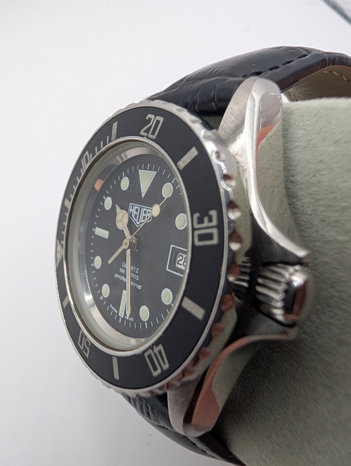 Heuer professional 200m diver watch