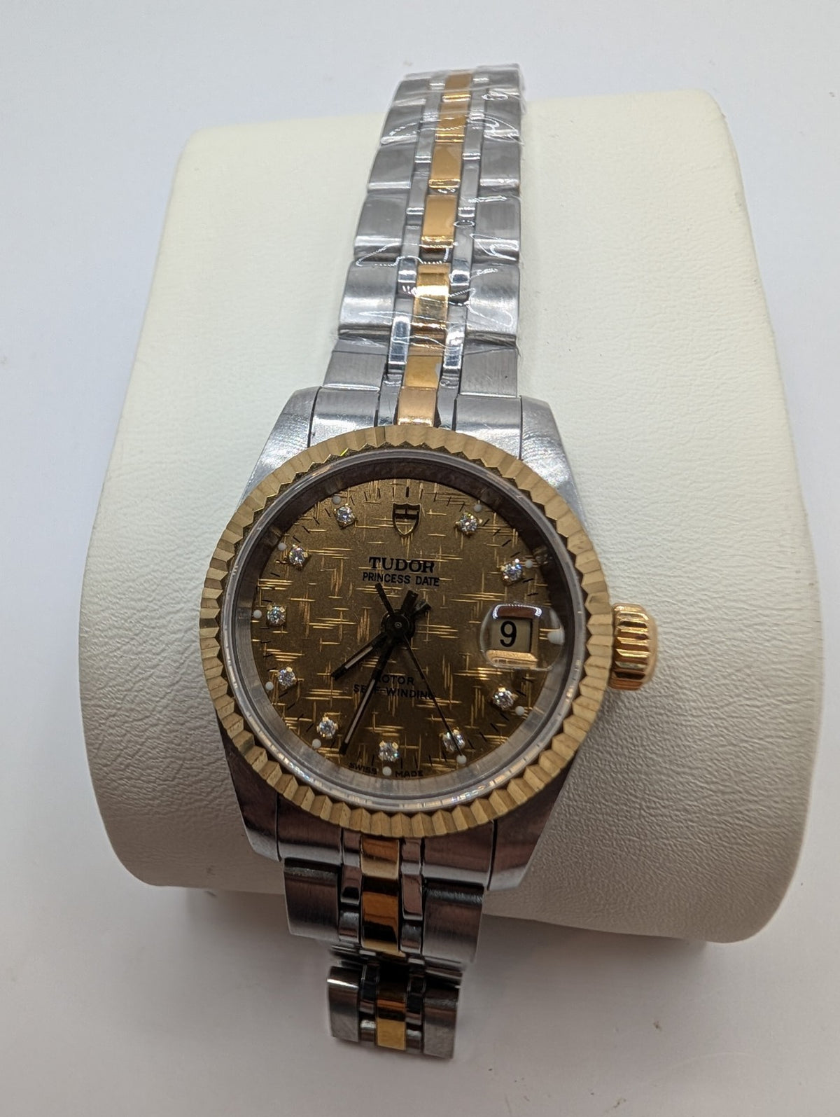 Tudor Princess Date 25mm – Two-Tone Gold Diamond Linen Dial (92413) Customized