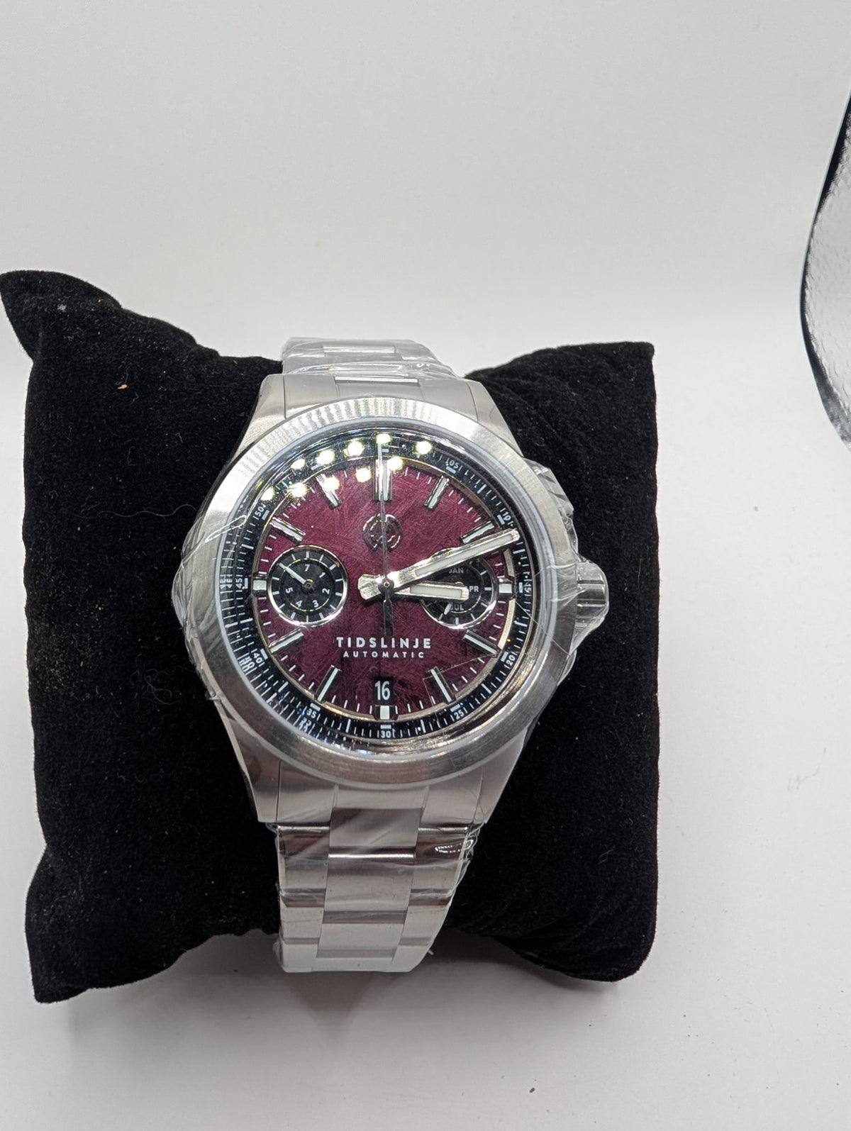 Henry Archer Tidslinje Meteorite – Spectral Red